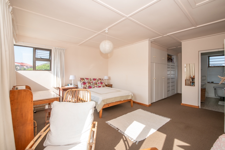 6 Bedroom Property for Sale in Pringle Bay Western Cape